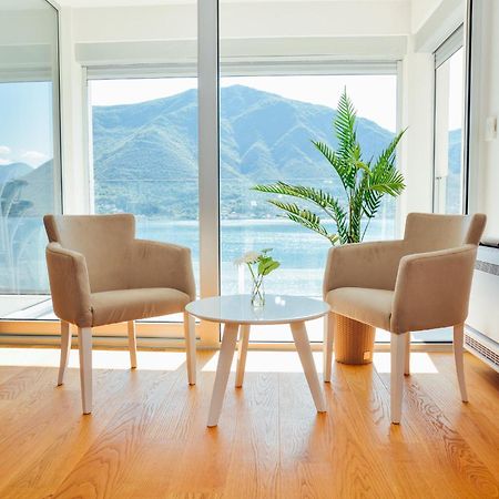 Sea View Apartment For 4 Kotor Luaran gambar