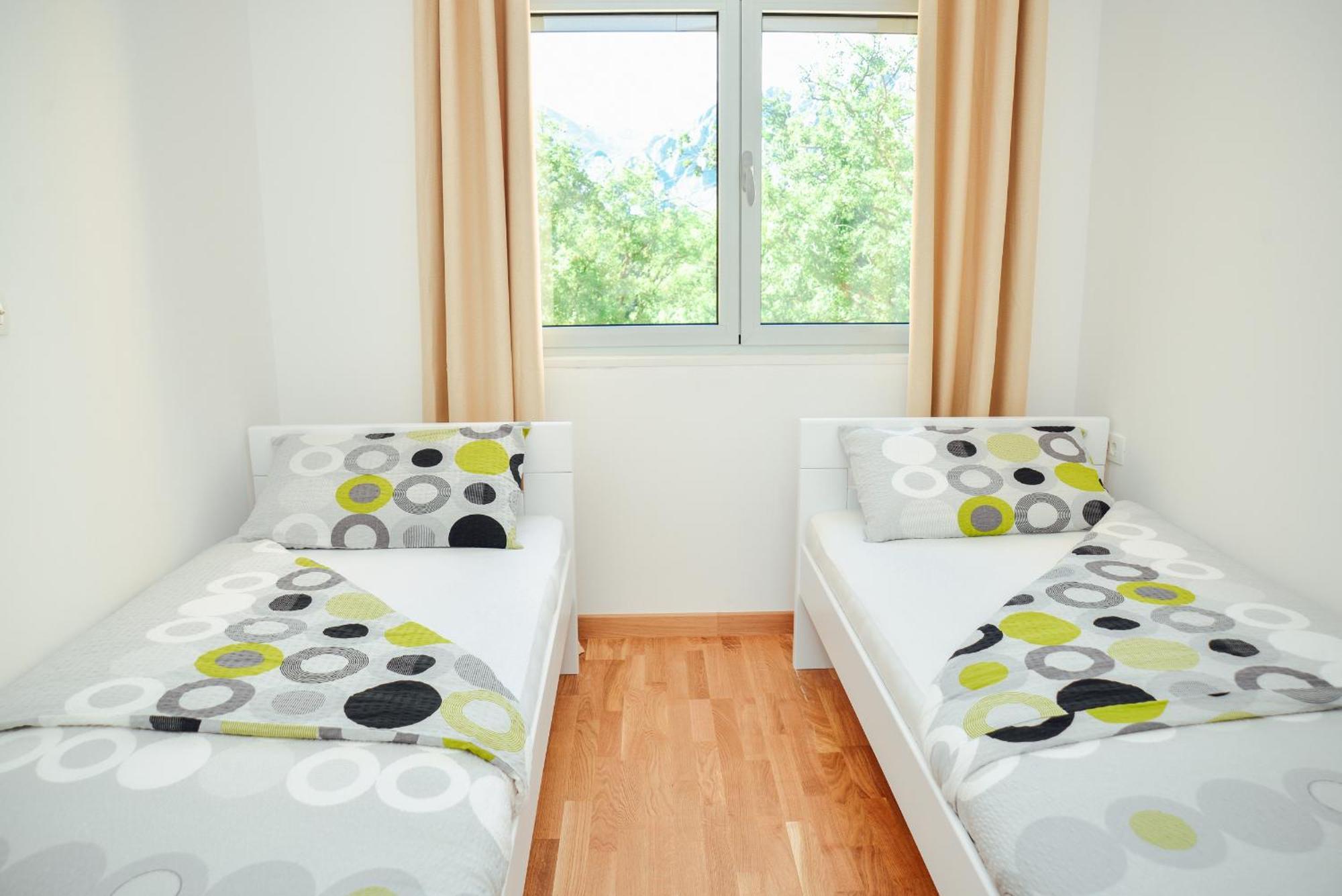 Sea View Apartment For 4 Kotor Luaran gambar