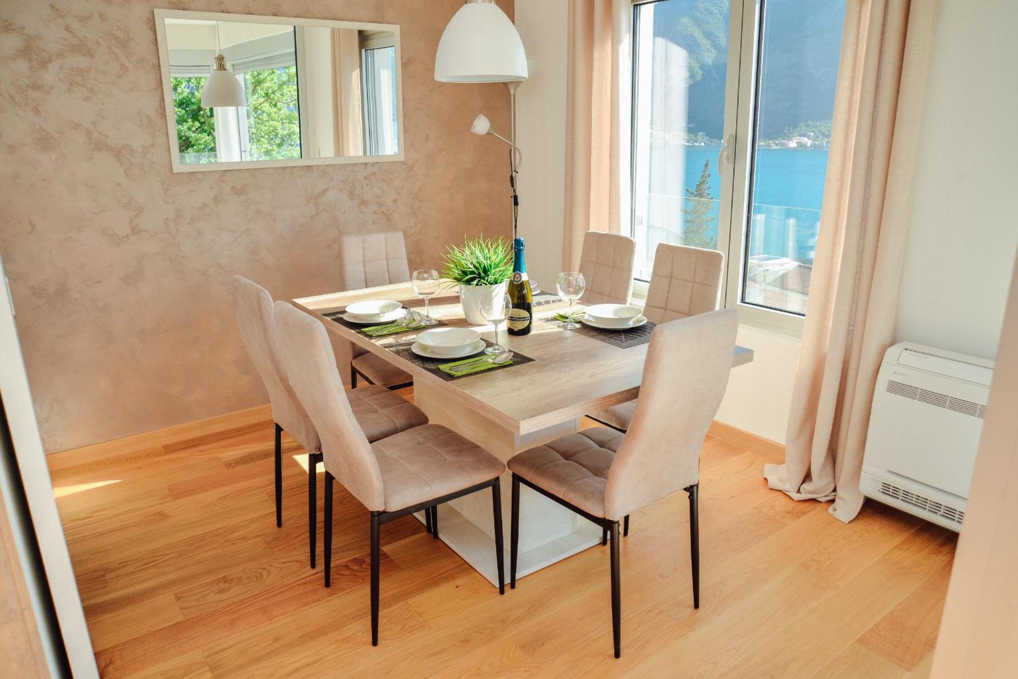 Sea View Apartment For 4 Kotor Luaran gambar